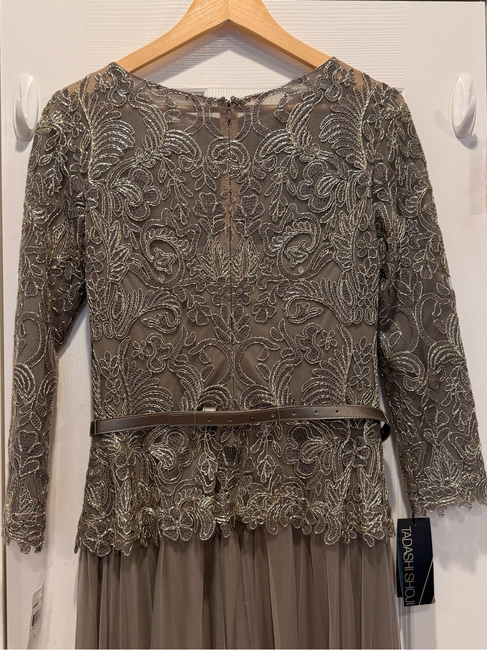 Tadashi Shoji Long Dress Women’s 6 Lace 3/4 Sleeves Belted Taupe Gold Modest NWT - Picture 7 of 14